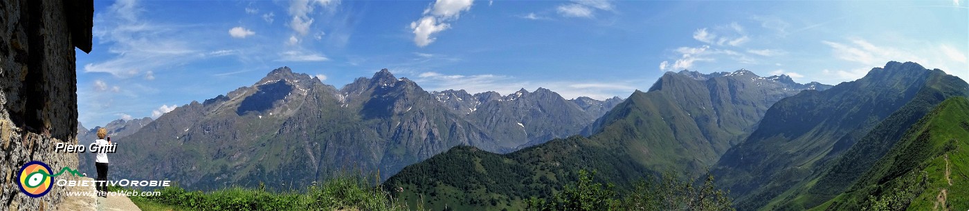 23 Panoramica dalla Chiesetta della Manina.jpg